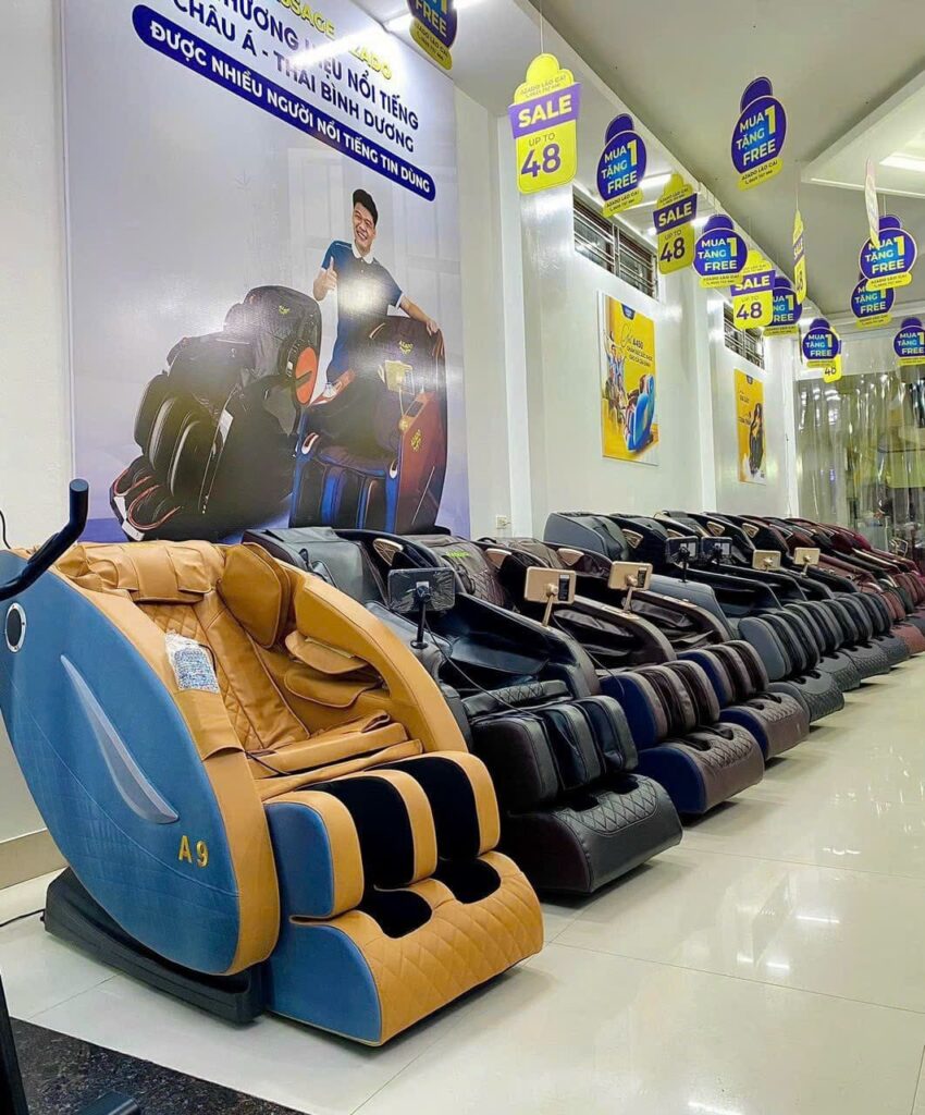 Các mẫu ghế massage trưng bày tại cửa hàng