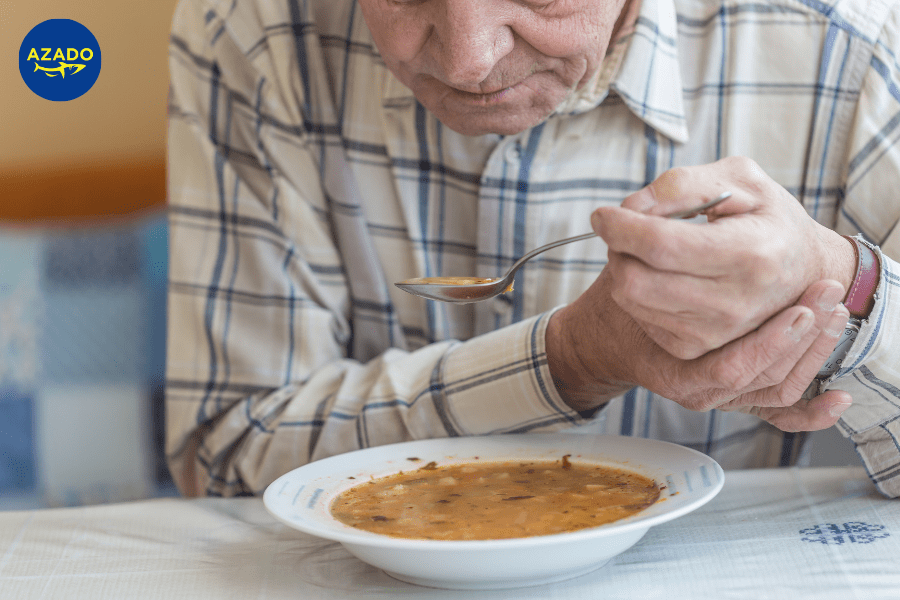Nguyên nhân khách quan khiến người cao tuổi có chứng biếng ăn