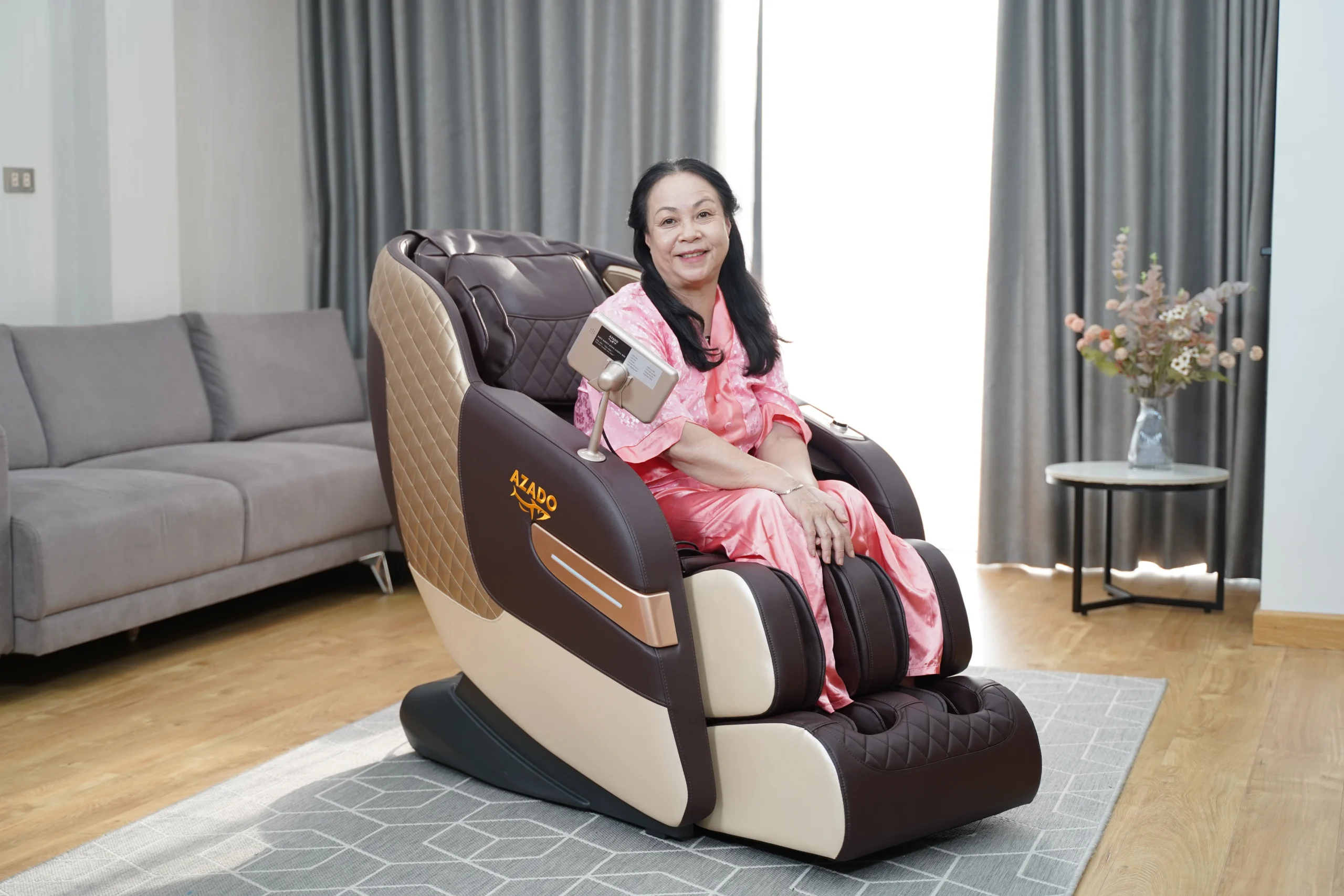 Nghệ sĩ ưu tú Thanh Quý tin dùng ghế massage AZADO